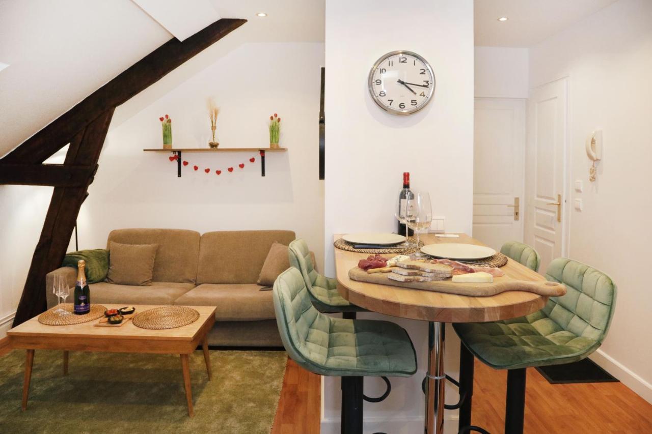 Rooftop - Cosy Flat Centre Senlis ซ็องลิส ภายนอก รูปภาพ