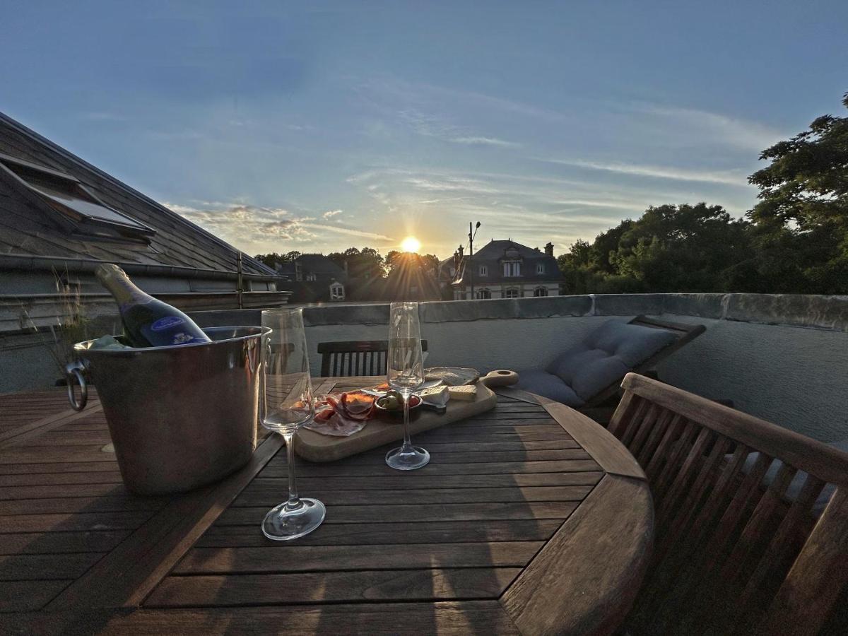 Rooftop - Cosy Flat Centre Senlis Apartment ซ็องลิส ภายนอก รูปภาพ