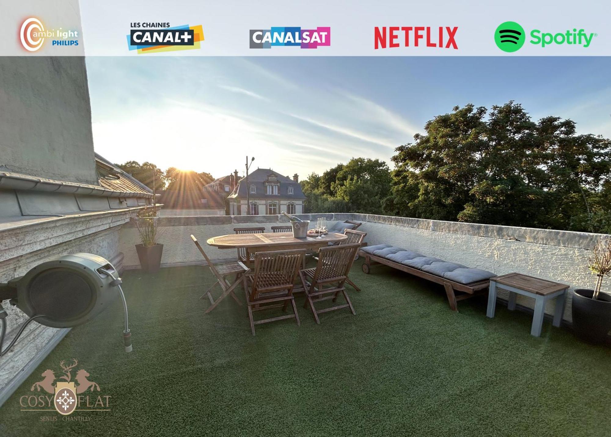 Rooftop - Cosy Flat Centre Senlis ซ็องลิส ภายนอก รูปภาพ